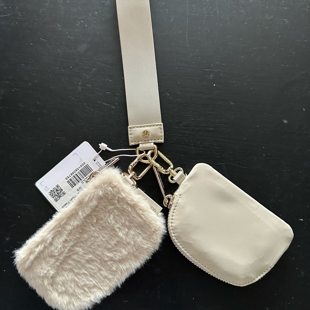 Lululemon dual pouch wristlet